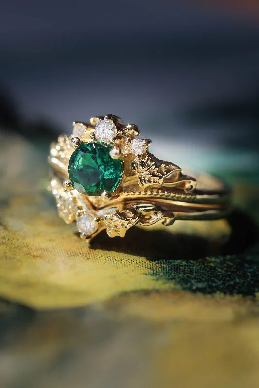 Bridal ring set with lab emerald and diamonds / Ariadne