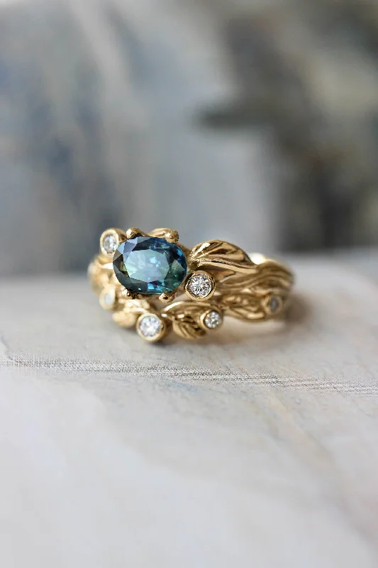 Bridal ring set with teal sapphire and diamonds / Arius