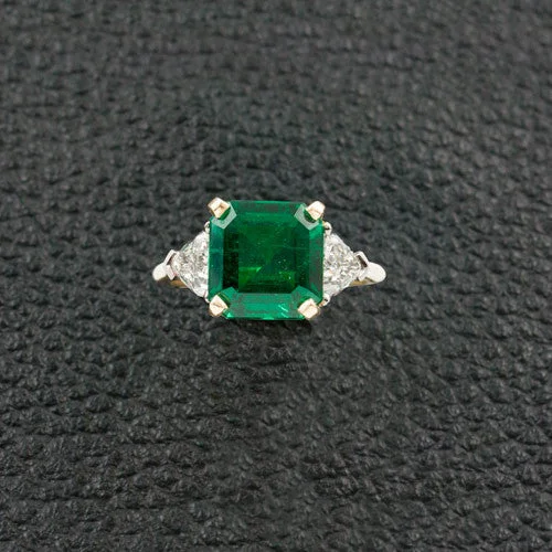 Emerald & Diamond Ring