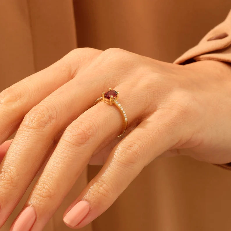 Exclusive Garnet Ring | 925 SILVER