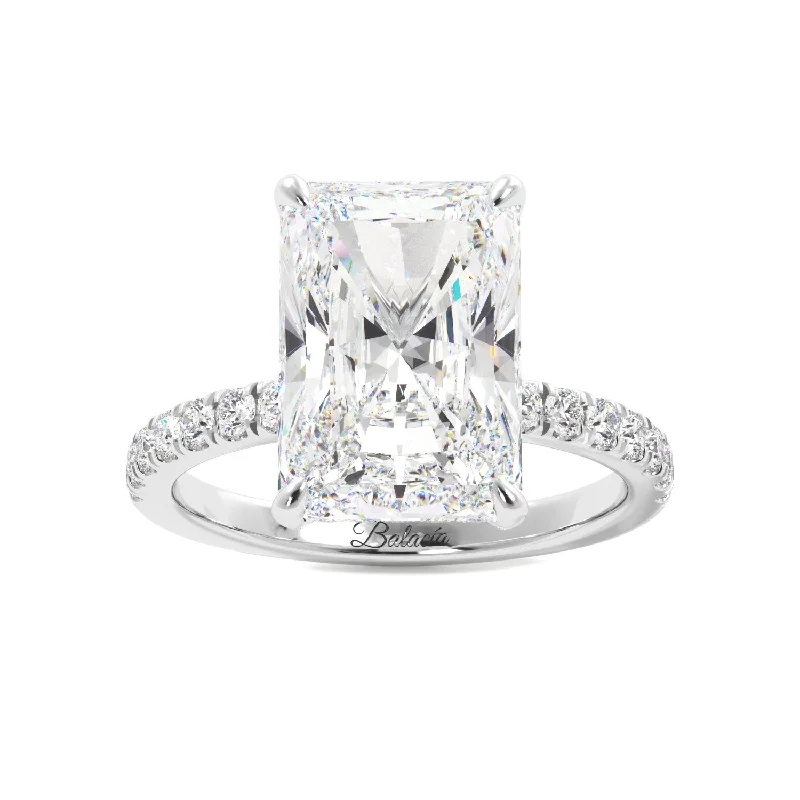 Radiant Cut Diamonds on Prongs Engagement Ring