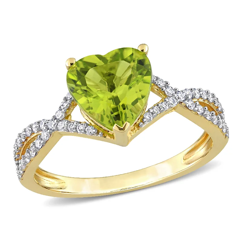 Miadora 1 5/8ct TGW Heart Peridot and 1/5ct TDW Diamond Infinity Ring in 14k Yellow Gold