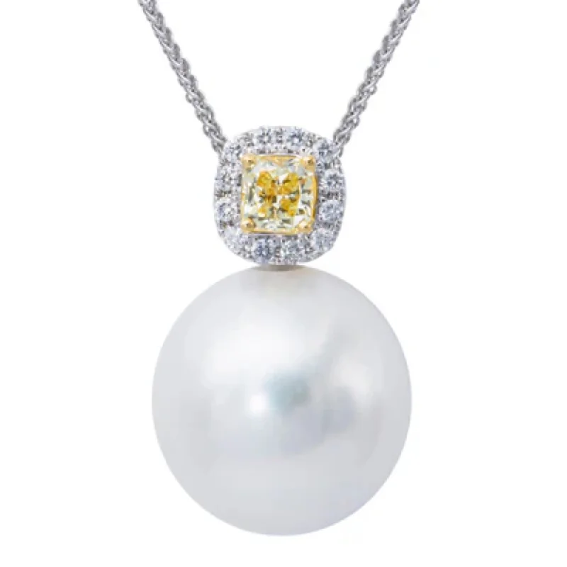 18k South Sea Pearl and Diamond Pendant Necklace