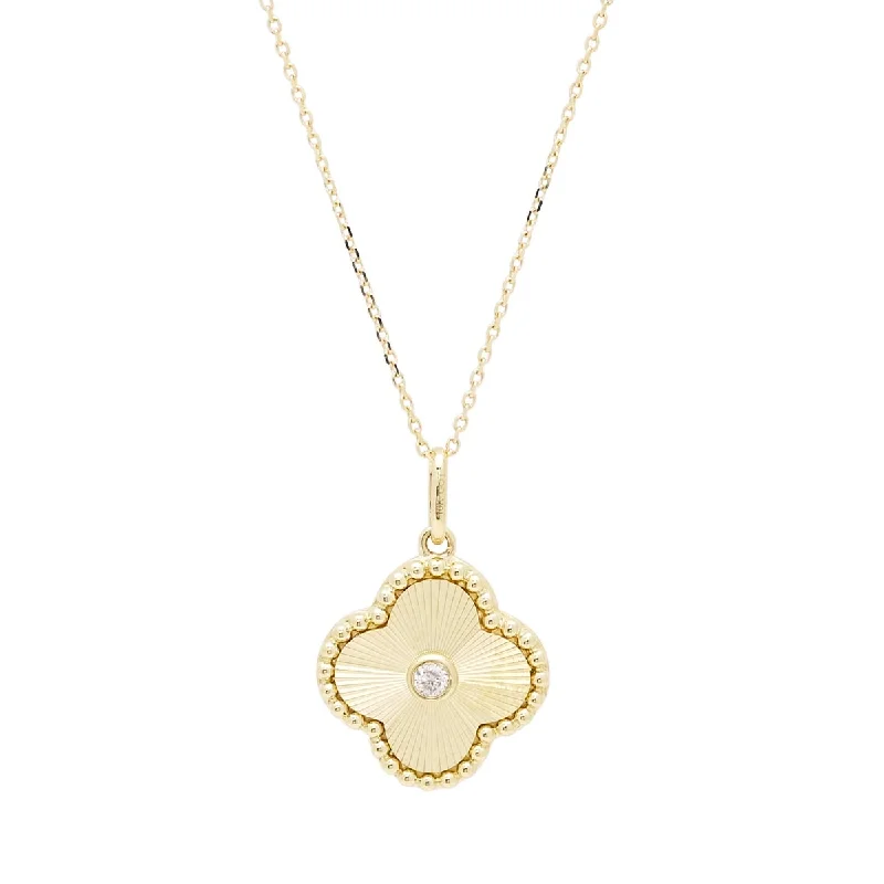 Diamond Clover Necklace in 10kt Yellow Gold (1/20ct tw)