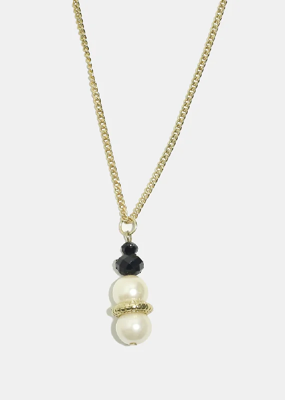 Delicate Pearl Necklace